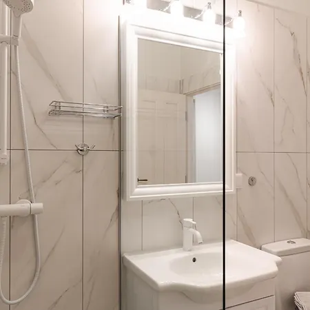 Apartmán Lossi Old Town With Sauna *