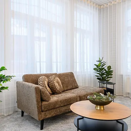 Apartmán Lossi Old Town With Sauna